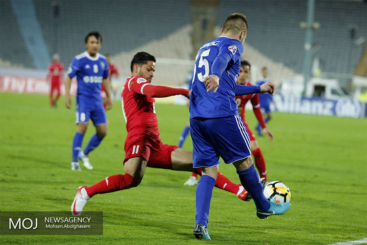 دیدار تیم های فوتبال پرسپولیس ایران و نسف قارشی ازبکستان