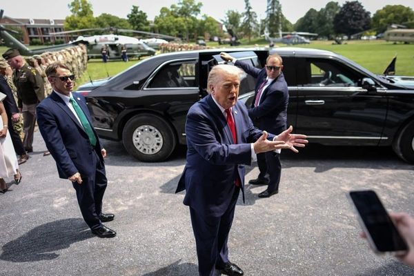 ترامپ بار دیگر ایران را تهدید کرد و مدعی تمایل تهران به توافق شد