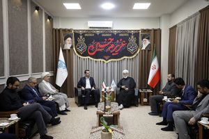 قدردانی امام جمعه کیش از مدیریت مدیرعامل سازمان منطقه آزاد + فیلم