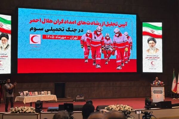 امدادگران در جنگ تحمیلی سوم، بی‌وقفه در کنار مردم بودند