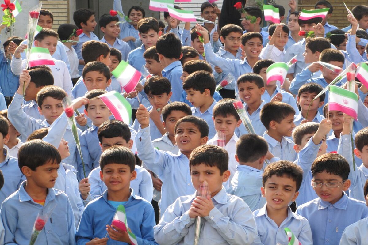 کودک کرمانشاهی در مدارس ابتدایی