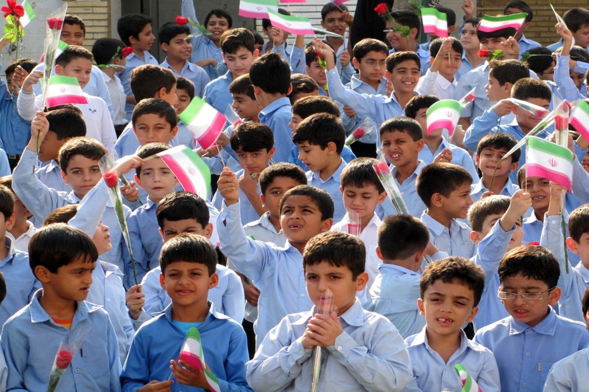 کودک کرمانشاهی در مدارس ابتدایی