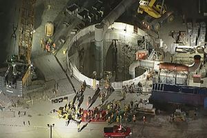 گرفتار شدن ۱۵ کارگر در پی ریزش تونل در لس‌آنجلس