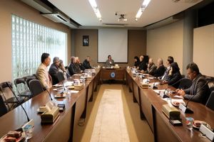 فرش فارس، تافته ای جدا بافته/گلایه کمیسیون فرش اتاق بازرگانی از بی مهری تصمیم گیران به نمایشگاه فرش استان 