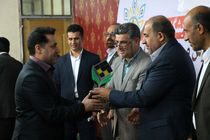 شرکت توسعه نیشکر تندیس برترین غرفه نمایشگاه کارآفرینی و اشتغال را دریافت کرد