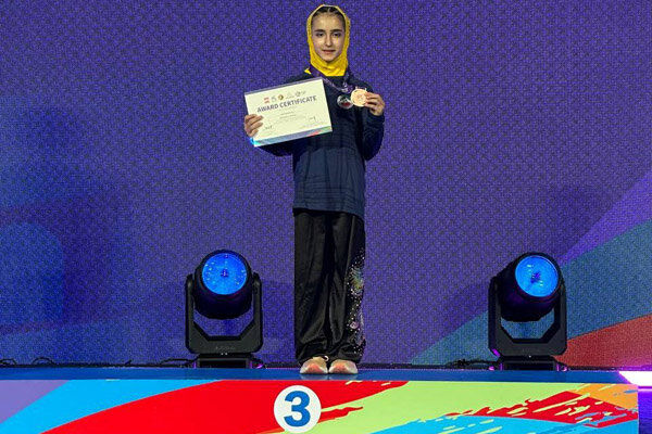 هلیا چراغی یک مدال برنز برای ایران در قهرمانی جوانان آسیا کسب کرد