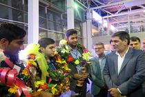  دانش آموزان نخبه هرمزگانی وارد بندرعباس شدند