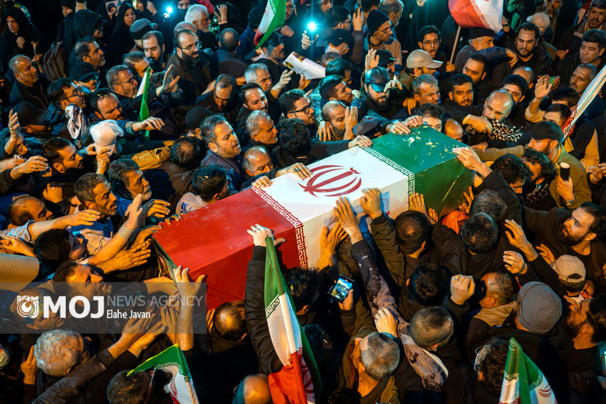 تشییع پیکر دریابان شهید «علیرضا تنگسیری» و جمعی از شهدای والامقام