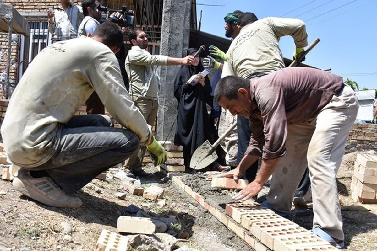 خودسازی در سایه خدمت‌رسانی