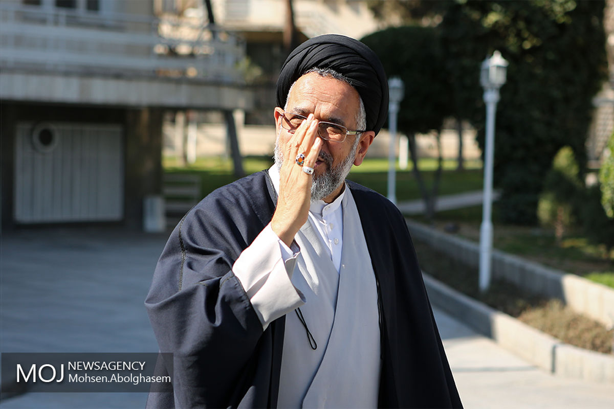 حاشیه جلسه هیات دولت - ۲۴ بهمن ۱۳۹۷/سید محمود علوی وزیر اطلاعات