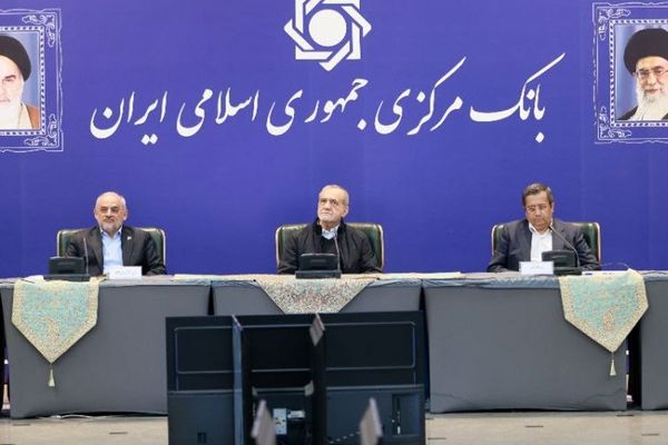 با هرگونه احتکار و گران‌فروشی به صورت جدی و قاطع برخورد خواهد شد