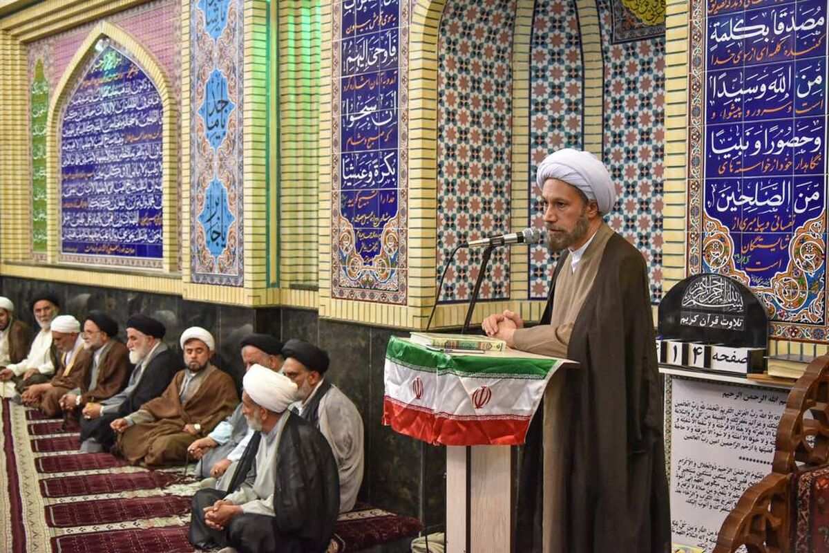 آیت الله لطف الله دژکام، امروز در جمع طلاب و روحانیون استان کهگیلویه و بویراحمد مقیم شیراز
