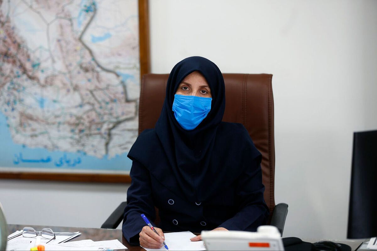 زهرا احمدی