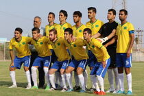 یک مدافع نیجریه‎ای با نفت آبادان قرارداد بست
