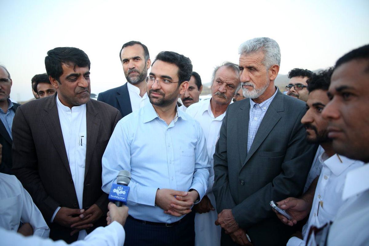 وزیر ارتباطات