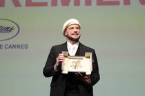 جان تراولتا در جشنواره فیلم کن غافلگیر شد