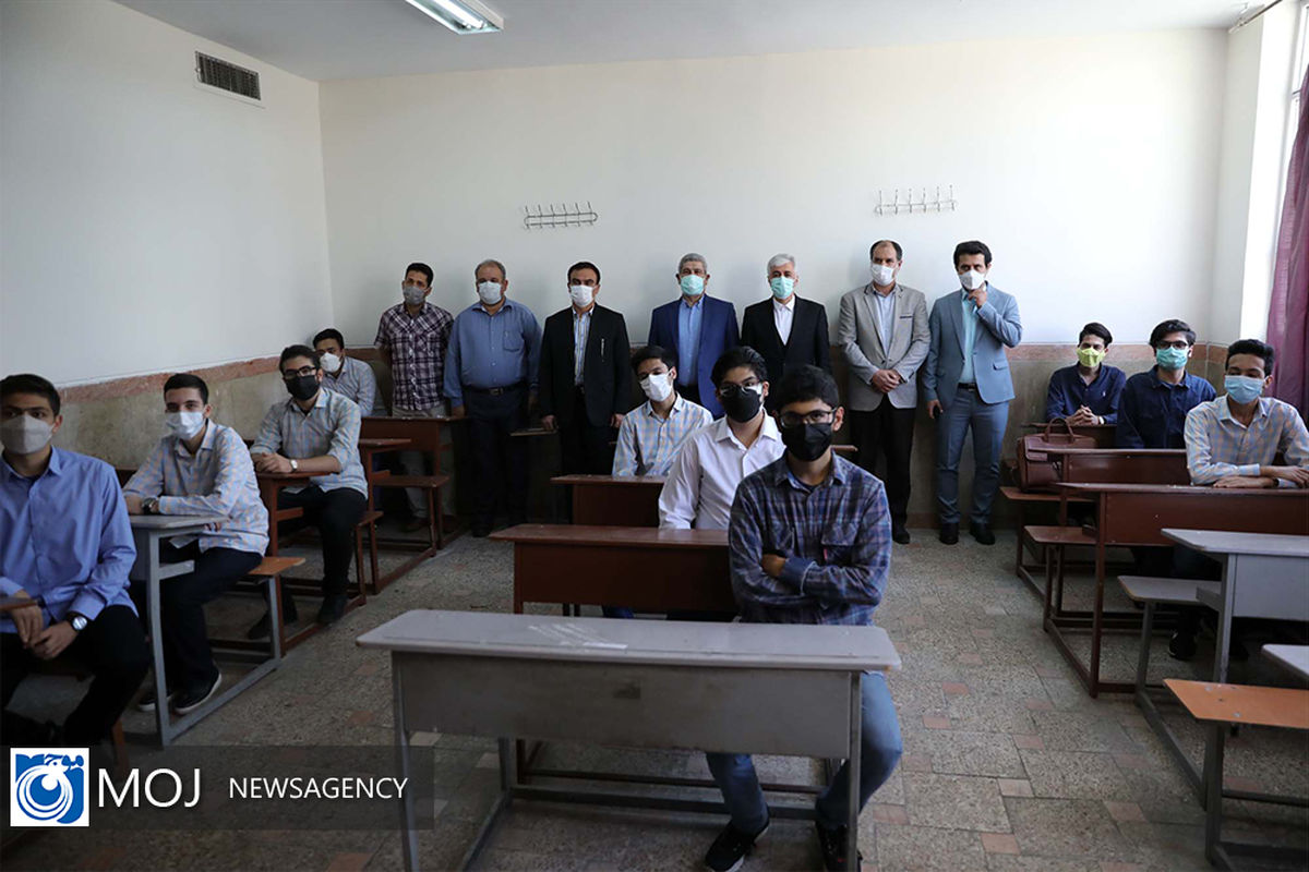 آغاز سال تحصیلی ۱۴۰۰ در دبیرستان پسرانه شهدای انقلاب