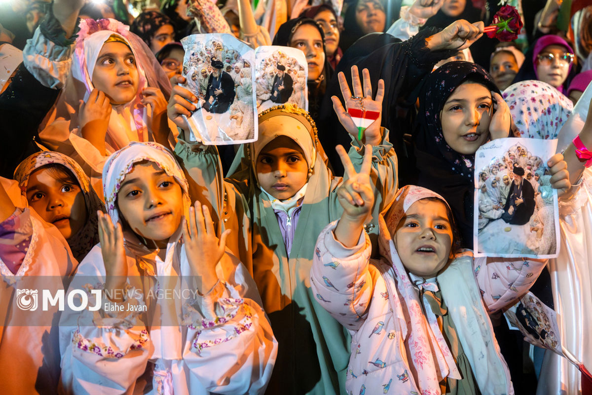 اجتماع دختران کشور دوست