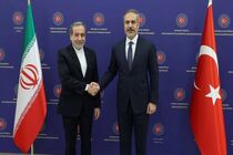 عراقچی فرا رسیدن روز جمهوری ترکیه را به هاکان فیدان تبریک گفت