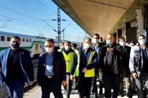 حضور شهردار تهران در محل حادثه برخورد دو قطار خط ۵ مترو