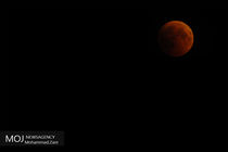 طولانی‌ترین ماه‌گرفتگی قرن!/تا آخر عمر خسوفی طولانی را شاهد نخواهیم بود/ ماه قرمز در آسمان آبی