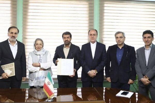 نشست مرضیه برومند و مدیران برای یک تفاهم‌نامه