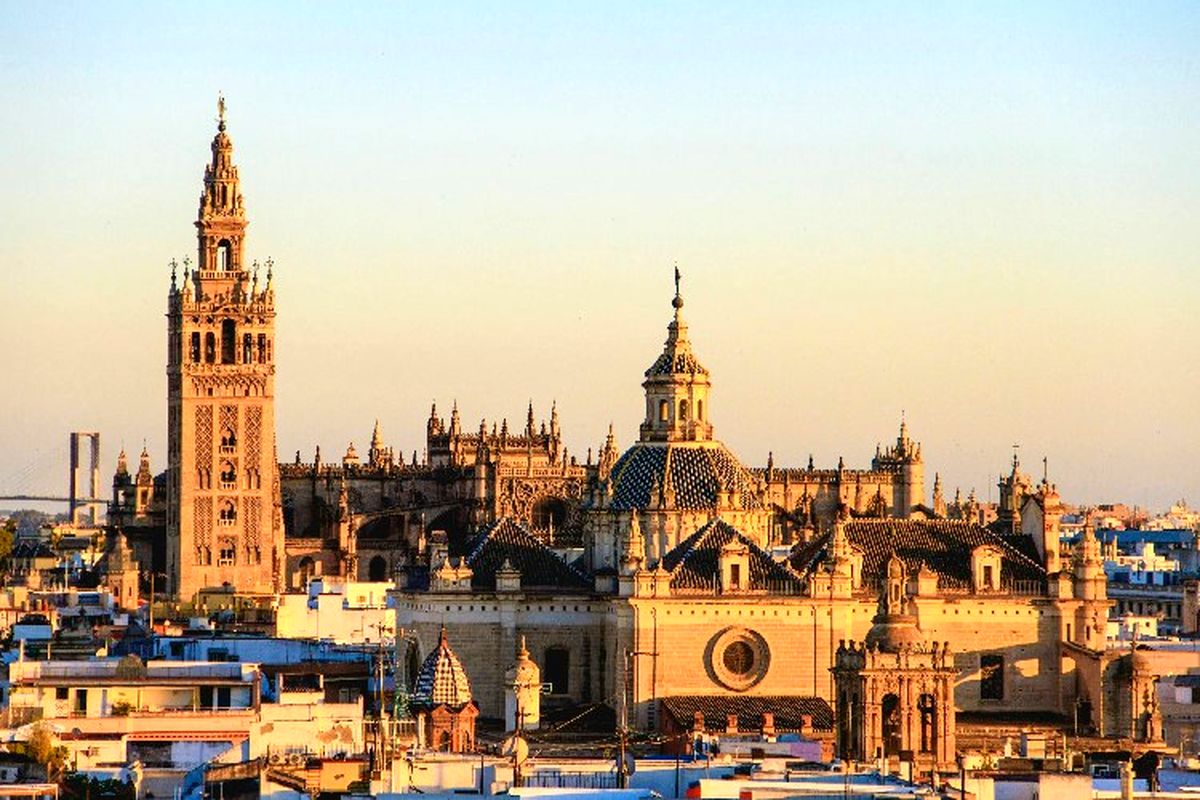 اقامت اسپانیا از طریق تمکن مالی