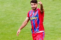 تصاویری از شکرگزاری مهاجم ایرانی پانیونیوس در رسانه‌های یونانی