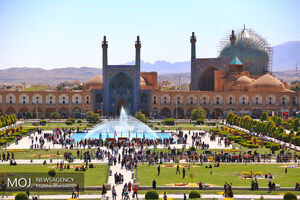 نمایی از میدان امام اصفهان در ایام نوروز