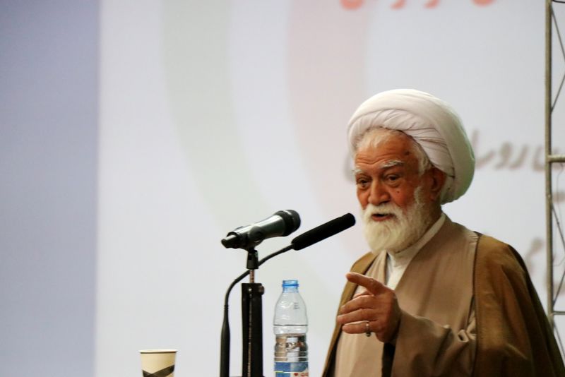 وابستگی به خرافات عامل از بین رفتن بهداشت است/موشهای بندرعباس به گربه ها تنه میزنند