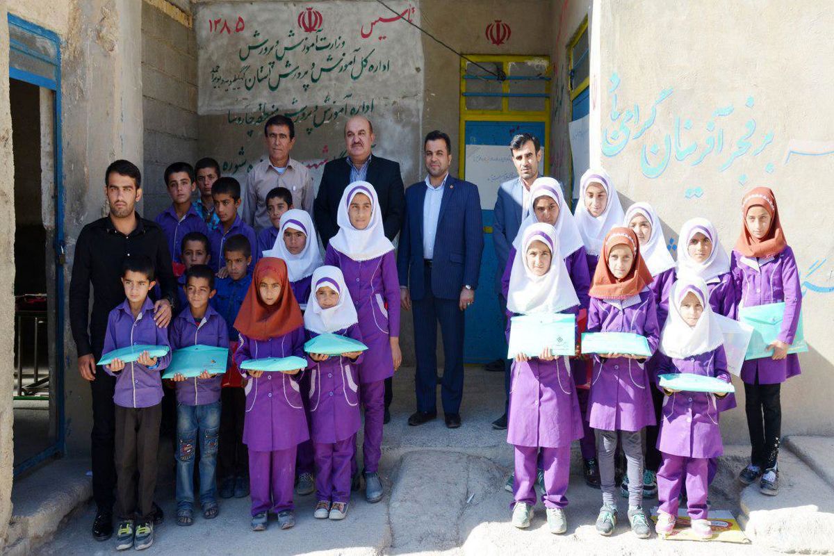 دانش آموز چاروسا