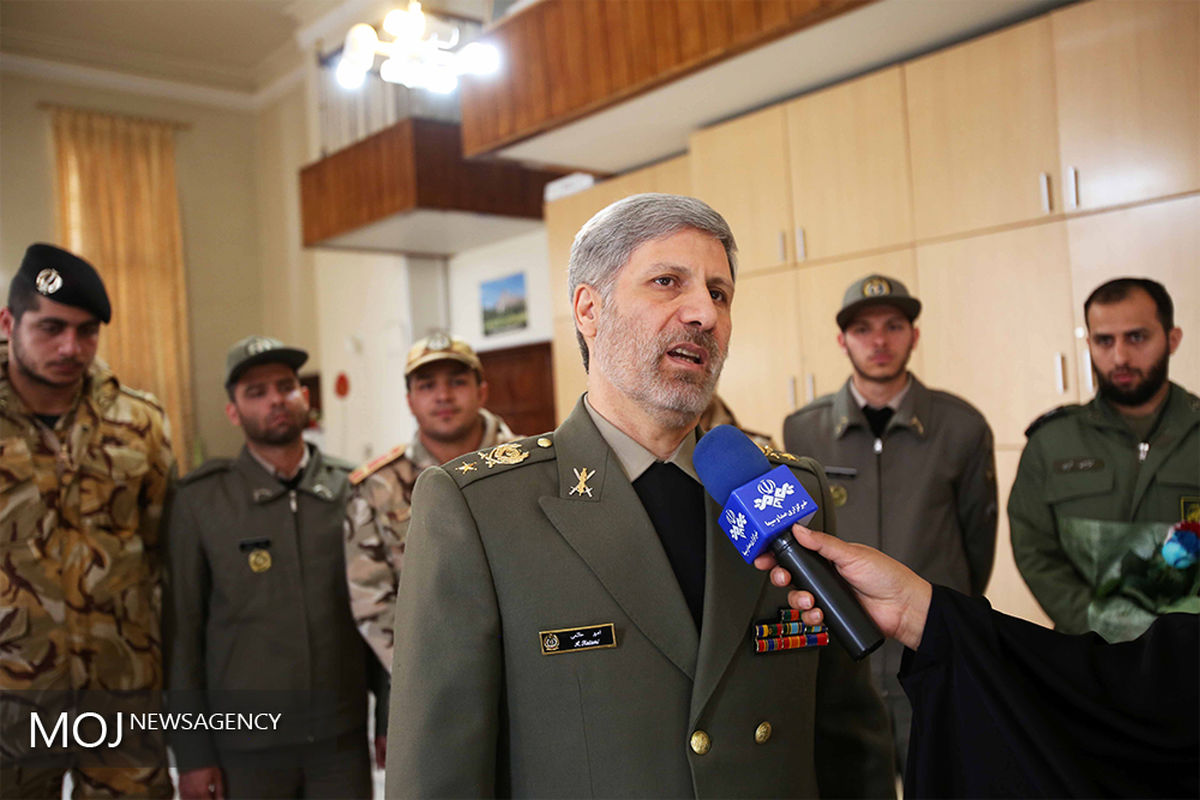 امیر حاتمی وزیر دفاع