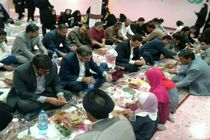 ماه رمضان و عکس های سلفی مسئولان با فقرا؛ تصاویر ایتام کف خیابان ها!