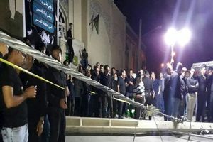 سقوط شش پایه ۲۰ کیلوولت درپی طوفان در کاشان