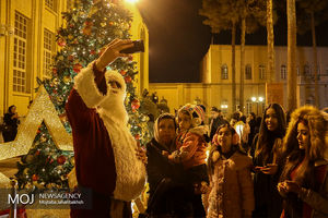حال و هوای کلیسای وانک اصفهان