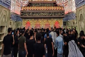 فریاد مرگ بر آمریکا و اسرائیل در حرم ابالفضل‌العباس (ع) + فیلم