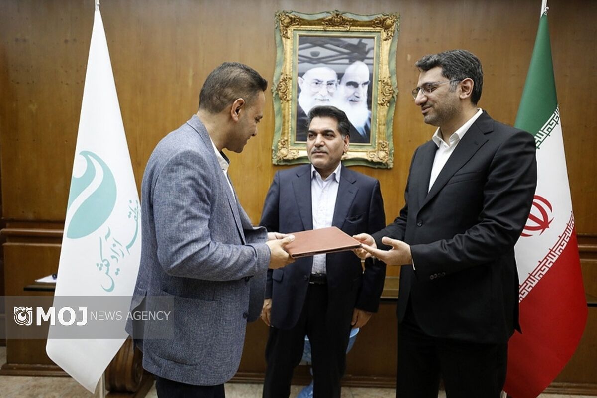 جلسه تکریم مدیر مالیاتی کیش