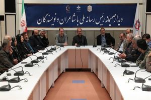 رییس سازمان صدا وسیما روز گذشته با جمعی از شاعران و نویسندگان دیدار کرد