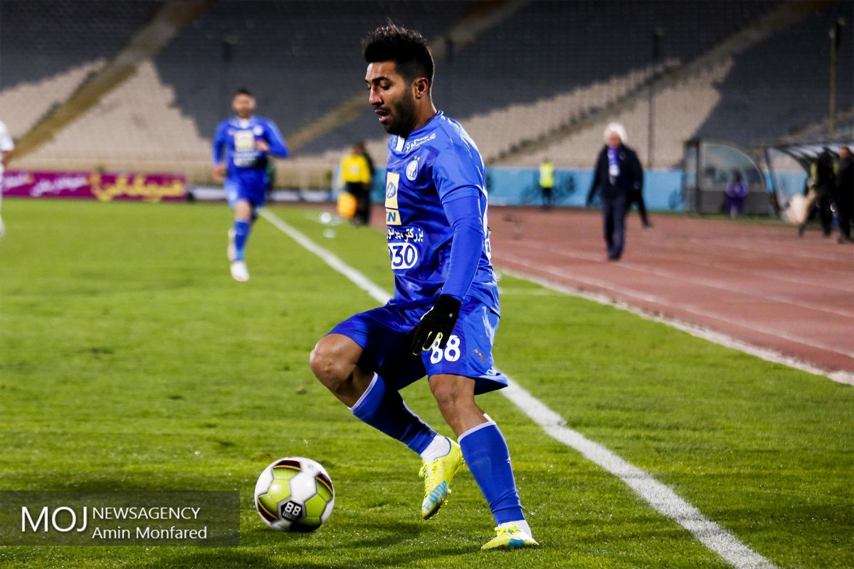 دیدار تیم های استقلال تهران و گسترش فولاد تبریز