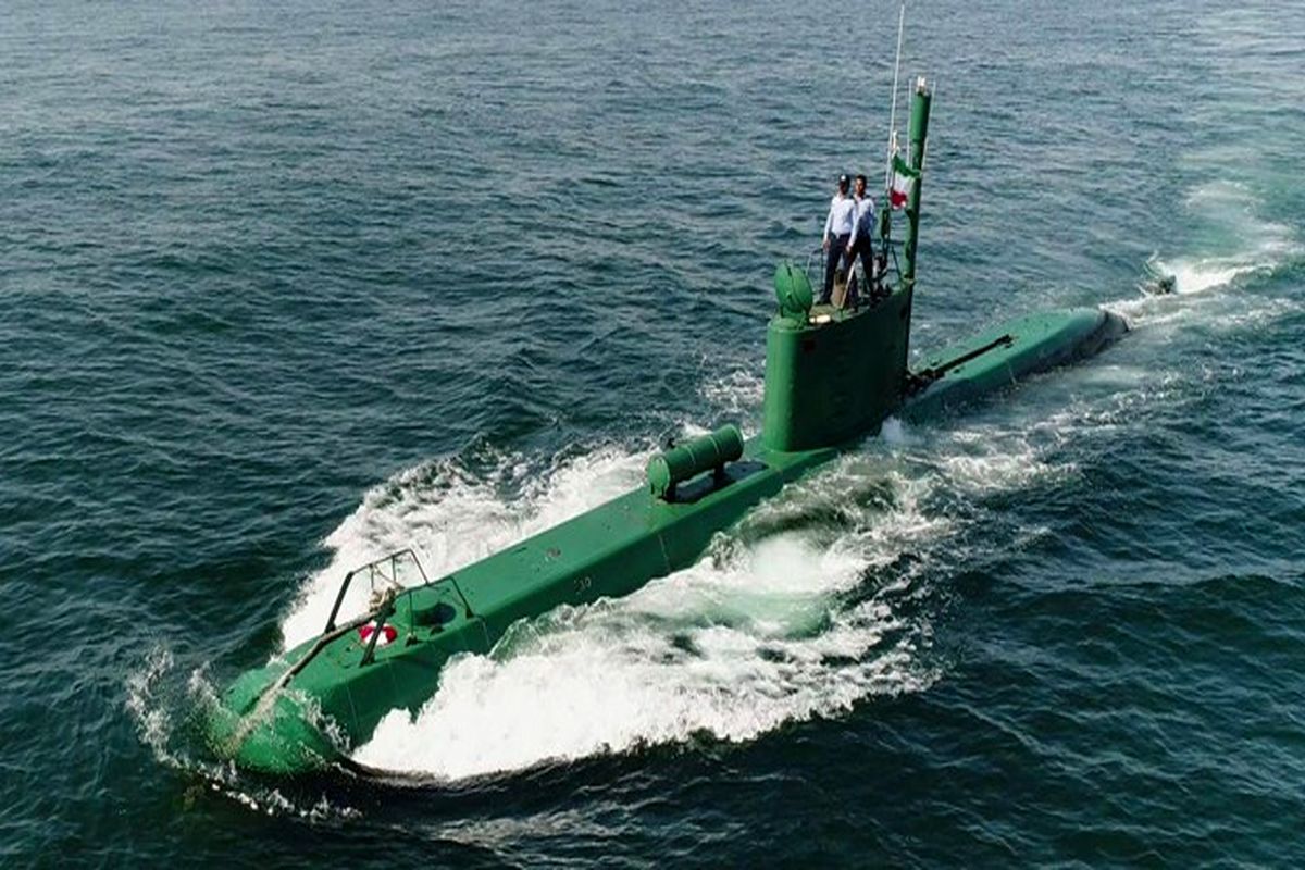 پرتاب اژدر از بالگرد و زیردریایی‌های طارق و غدیر