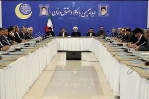 روزهای سخت و مشکلات جنگ اقتصادی آمریکا علیه ملت شروع شده است