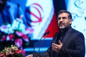 وزارت ارشاد باید نظارت‌گر باشد تا ذوق سرشار هنرمندان بجوشد