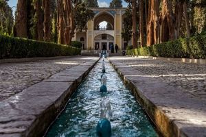 تعمیر و مرمت بخش های آسیب دیده مجموعه جهانی باغ تاریخی فین