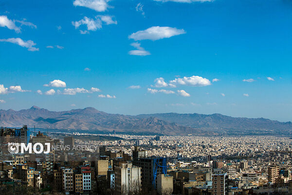 هوای تهران در وضعیت قابل قبول قرار دارد