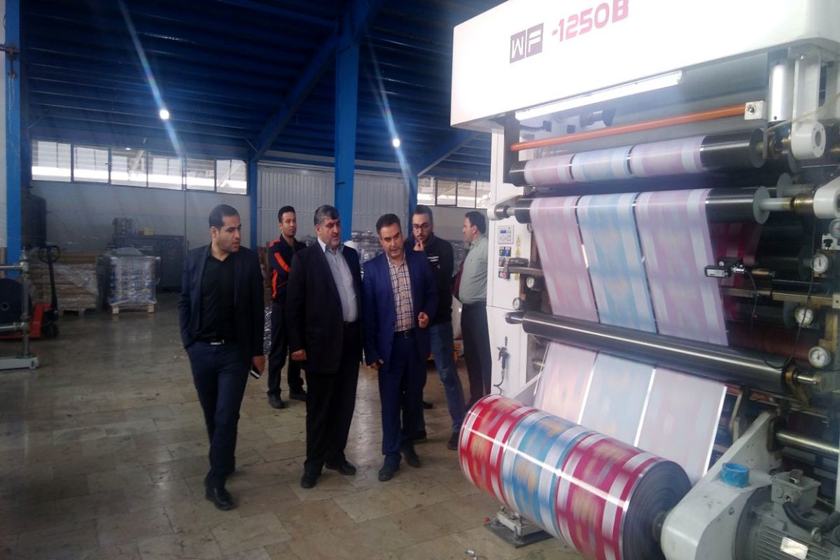 دلخوش در بازدید از شرکت چاپ و نشر نوین