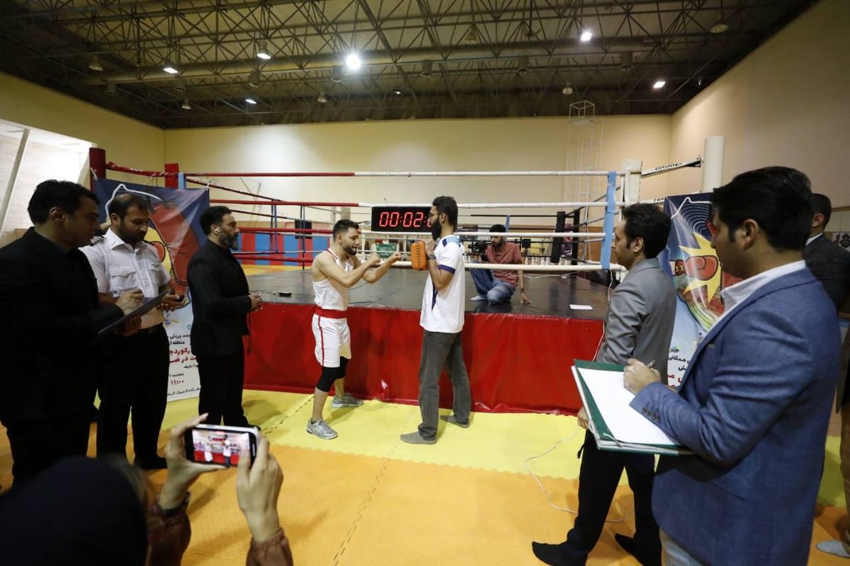 ثبت رکورد مشت زنی /کیش