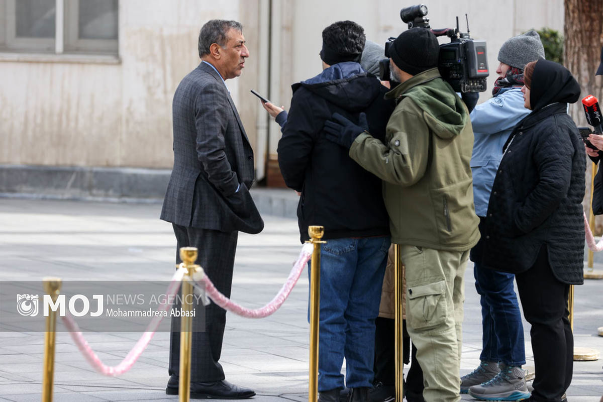 حاشیه جلسه هیات دولت -  ۸ اسفند