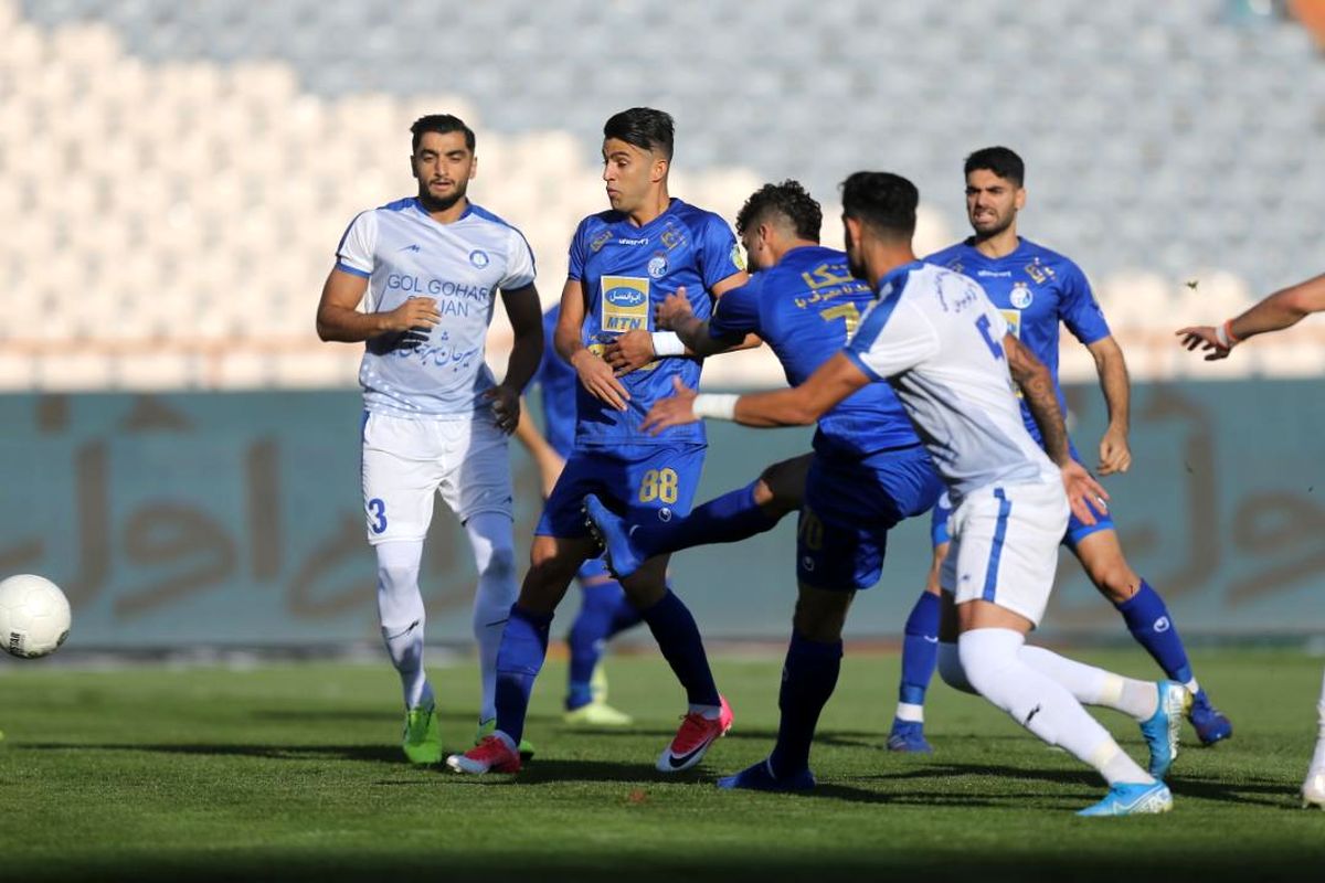 بازی استقلال و گل گهر1