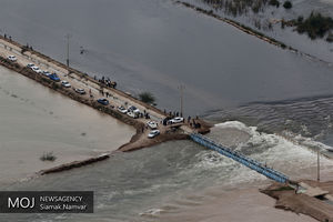 تلاش برای بازگشایی راه های 200 روستای لرستان ادامه دارد/بازسازی پل ها به یک تا دو سال زمان نیاز دارد