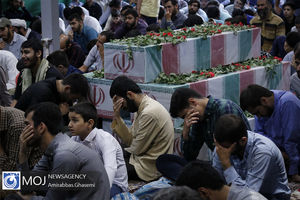 وداع با ماه مبارک رمضان در جوار شهدا